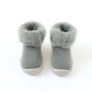 Open image in slideshow, Furry Baby Sock Shoes - Green