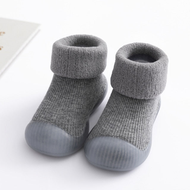 The Benefits of Sock Shoes for Babies and Toddlers: The Next Big Thing in Footwear
