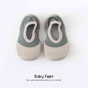 Open image in slideshow, Baby Sock Shoes - Brown Tips
