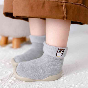 Open image in slideshow, Baby Animal Sock Shoes - Owl
